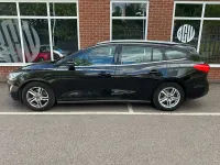 Second-hand Ford Focus Zetec 125 CP (91 kW) 2021 Negru Break
