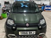 Used Fiat Panda Cross Cross 90 HP (66 kW) 2016 Green Hatchback