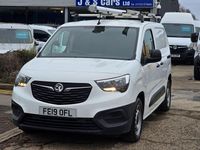 Used Vauxhall Combo Edition 100 HP (73 kW) 2019 White Van