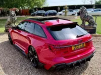 Begagnad Audi RS6 Black Edition 600 HK (441 kW) 2021 Röd Kombi