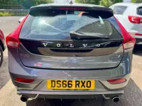 Usado Volvo V40 R-Design 150 HP (110 kW) 2016 Cinzento Citadino