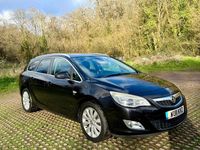 Used Vauxhall Astra 123 HP (90 kW) 2011 Black Estate