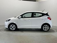 Used Hyundai i10 SE 67 HP (49 kW) 2023 White Hatchback