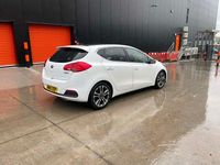 Used Kia Ceed 2015 White Hatchback