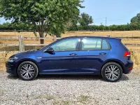 Used VW Golf VII SE 130 HP (95 kW) 2018 Blue Hatchback