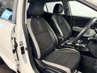 Used Kia Stonic 120 HP (88 kW) 2021 White SUV