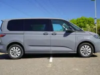 Begagnad VW Multivan Life 218 HK (160 kW) 2024 Grå Minibuss