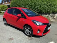 Used Toyota Yaris 101 HP (74 kW) 2016 Red Hatchback