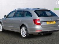 Usado Skoda Superb Elegance 170 HP (125 kW) 2015 Bege Carrinha