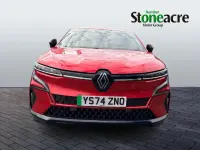 Gebraucht Renault Megane E-Tech Komfort 160 kW (218 PS) 2024 Rot Kleinwagen