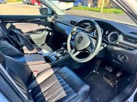 Used Skoda Superb 220 HP (161 kW) 2017 White Estate