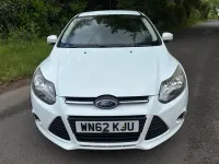 Usado Ford Focus Zetec 115 HP (84 kW) 2012 Branco Citadino