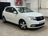 Used Dacia Sandero Lauréate 71 HP (52 kW) 2018 White Hatchback