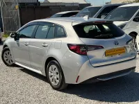 Usado Toyota Corolla 2021 Plateado Familiar