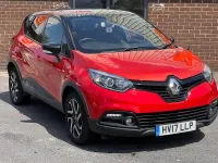 Used Renault Captur Dynamique 90 HP (66 kW) 2017 Red/black SUV
