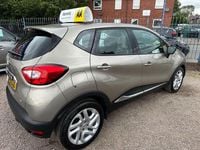 Used Renault Captur Dynamique 90 HP (66 kW) 2015 Beige SUV