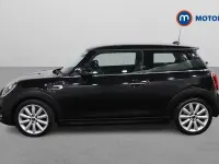 Usado Mini Cooper Classic 136 CV (100 kW) 2020 Negro Utilitario