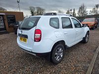 Used Dacia Duster Lauréate 2018 White Hatchback