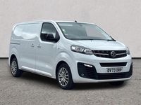Second-hand Vauxhall Vivaro 100 CP (73 kW) 2023 Alb Monovolum