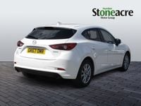 Używany Mazda 3 120 KM (88 kW) 2017 Biały Hatchback