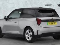 Używany Mini Cooper Hatch 135 kW (184 KM) 2024 Srebrny Hatchback
