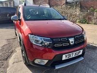 Used Dacia Sandero Lauréate 90 HP (66 kW) 2017 Red Hatchback