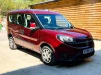 Begagnad Fiat Doblò Easy 95 HK (69 kW) 2018 Röd Minibuss