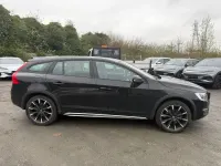 Used Volvo V60 CC 190 HP (139 kW) 2017 Black Estate