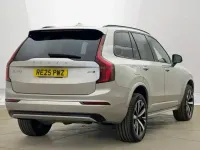 Usado Volvo XC90 Plus 455 CV (334 kW) 2025 Dorado SUV