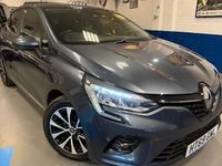 Used Renault Clio V Iconic 101 HP (74 kW) 2020 Hatchback