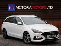 Used Hyundai i30 SE 2022 White Estate