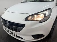 Used Vauxhall Corsa S 90 HP (66 kW) 2019 White Hatchback