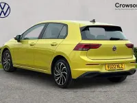Used VW Golf VIII Life 150 HP (110 kW) 2022 Yellow Hatchback
