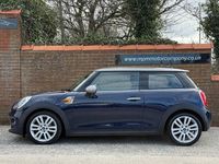 Usado Mini Cooper D Hatch 116 HP (85 kW) 2017 Azul Citadino