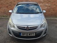 Begagnad Vauxhall Corsa 100 HK (73 kW) 2012 Silver Halvkombi