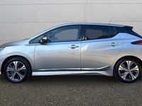 Begagnad Nissan Leaf N-Connecta 110 kW (150 HK) 2020 Silver Halvkombi