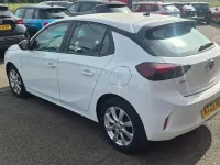 Used Vauxhall Corsa Design Edition 101 HP (74 kW) 2023 White Hatchback