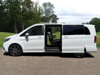Used Mercedes V300 AMG line 237 HP (174 kW) 2023 White MPV
