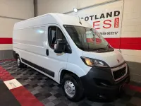 Used Peugeot Boxer 140 HP (102 kW) 2021 White Van