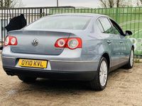 Usado VW Passat Highline 140 HP (102 kW) 2010 Cinzento Sedan
