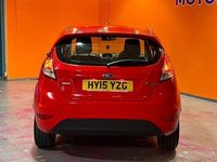 Used Ford Fiesta Zetec 100 HP (73 kW) 2015 Red Hatchback