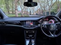 Second-hand Vauxhall Astra Elite 150 CP (110 kW) 2017 Negru Hatchback