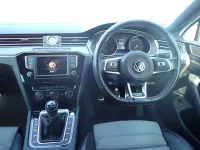 Begagnad VW Passat R-line 150 HK (110 kW) 2015 Vit Sedan