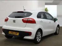 Used Kia Rio 84 HP (61 kW) 2016 White Hatchback