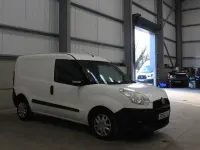 Used Fiat Doblò 90 HP (66 kW) 2012 White MPV