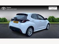 Used Toyota Yaris Hybrid 116 HP (85 kW) 2021 White Hatchback