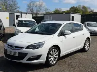 Second-hand Vauxhall Astra Active 115 CP (84 kW) 2012 Alb Hatchback
