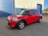 Usado Mini ONE Hatch 102 CV (75 kW) 2017 Rojo Utilitario