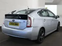 Used Toyota Prius 70 HP (51 kW) 2014 Silver Hatchback