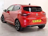 Używany Renault Clio V Techno 90 KM (66 kW) 2022 Czerwony Hatchback